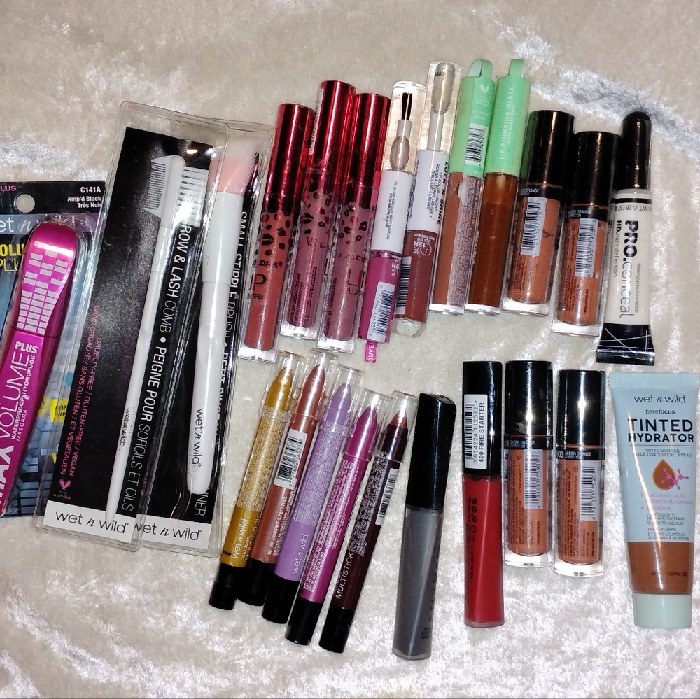 Wet n Wild Makeup Collection - Assorted Colors Bundle # 1